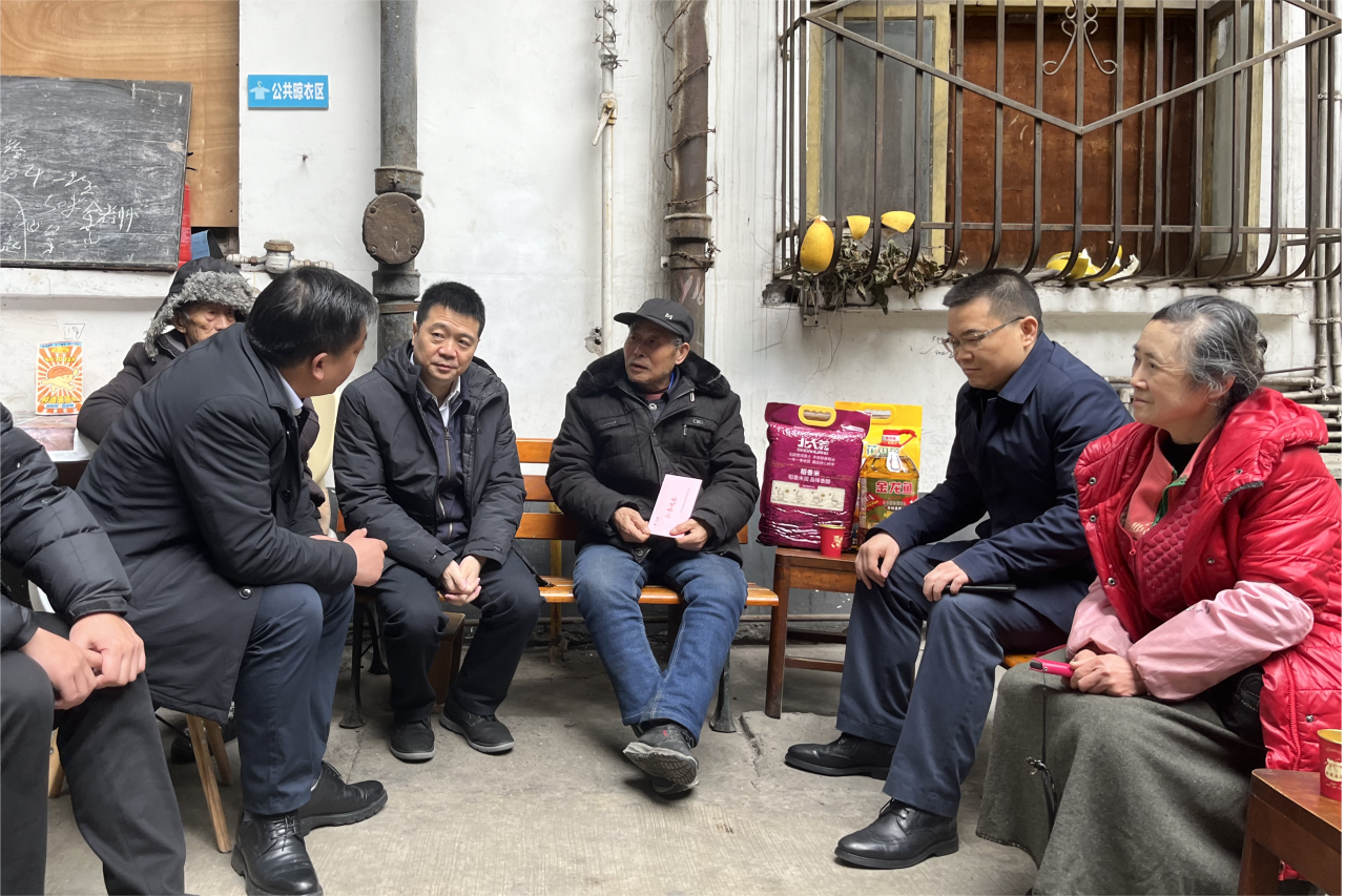 省旅投集團領導班子成員走訪慰問生活困難黨員、老黨員、老干部